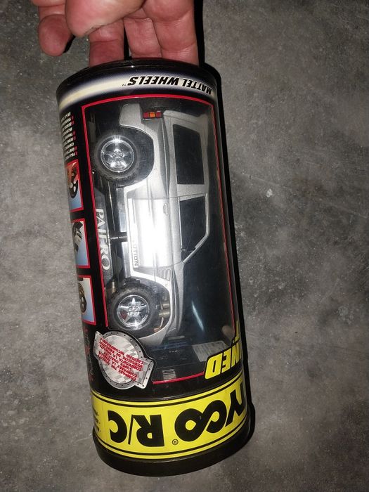 Carros telecomandados antigos, vintage, anos 90.