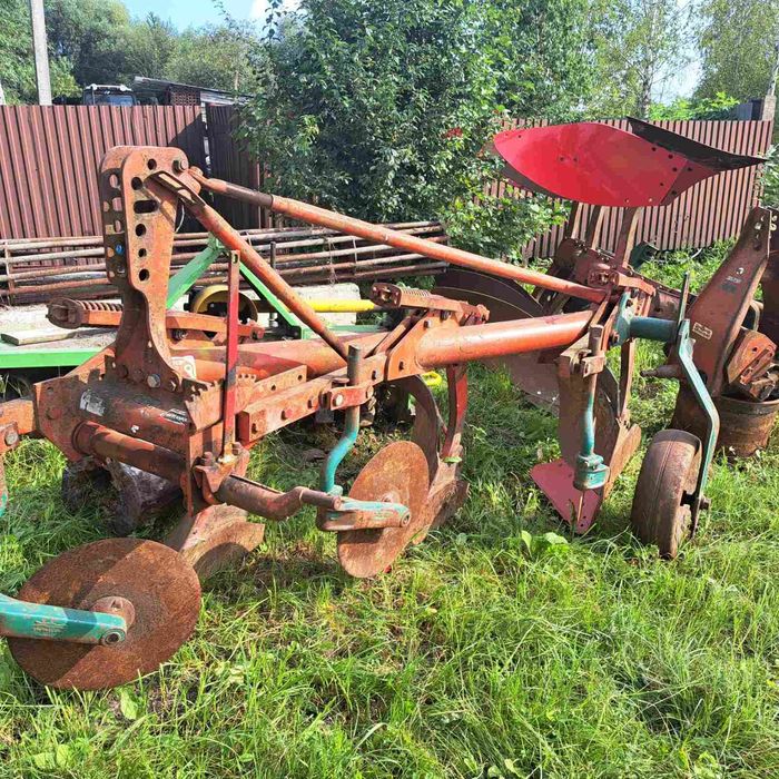 Плуг двох трьох  чотирьх оборотні