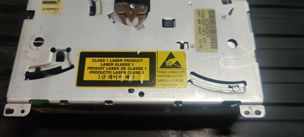 Rádio BMW E60 (Pre-LCI) p/ Reparação ou Peças + Leitor CD Funcional