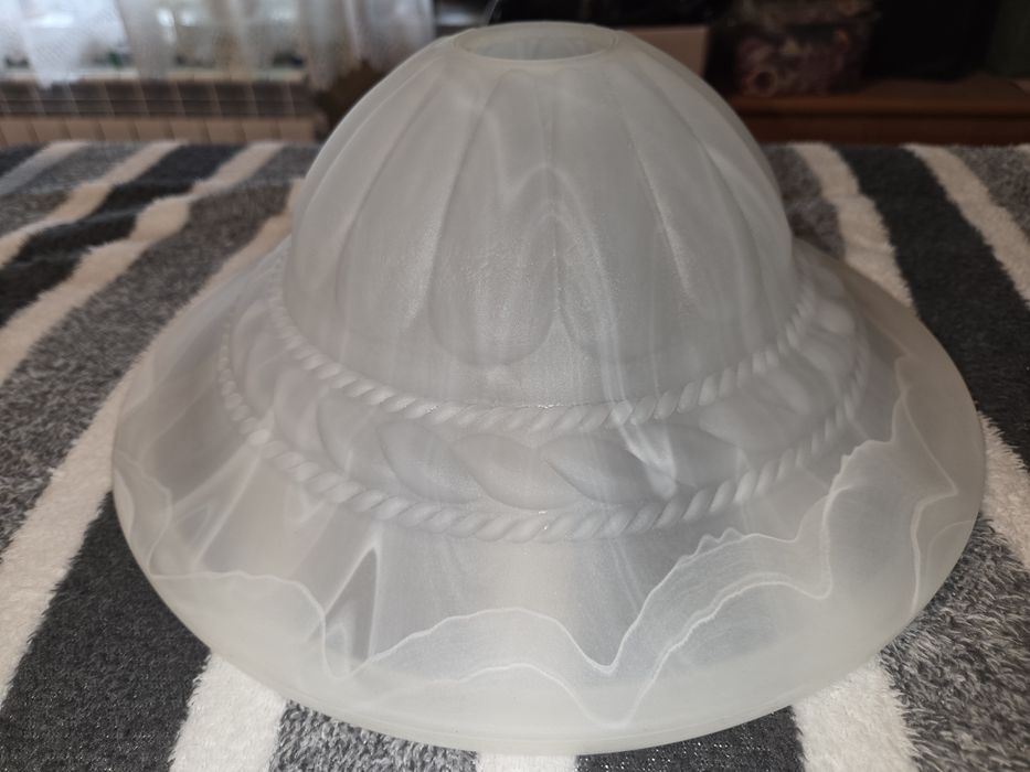Lampa wisząca KARKON 608/30/6 – satynowy szklany klosz, E27