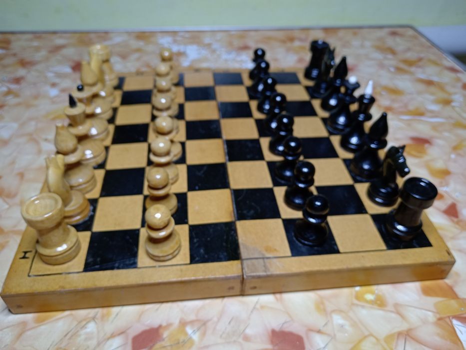 Шахмати дитячі, дошка  29х29 см