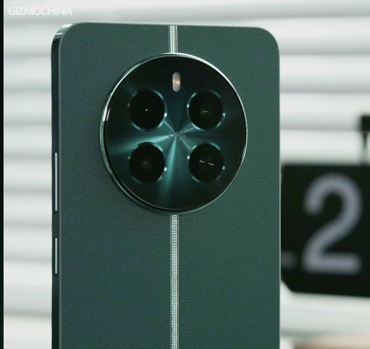 Realme 12 Plus 5G 12 Gb 512 G MP Sony LYT600 +2 Capas oferta Novíssimo