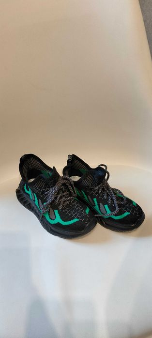 Дитячі кросівки yeezy