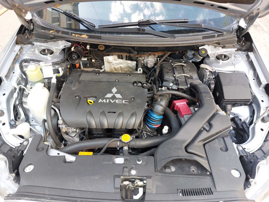 Продам власне авто Mitsubishi Lanser