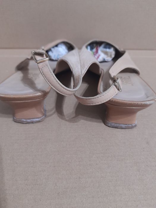 Sapatos de Verão para senhora da marca La Corona