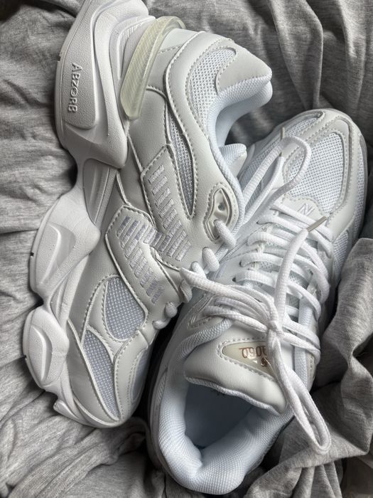New balance 9060 białe rozmiar 38,5