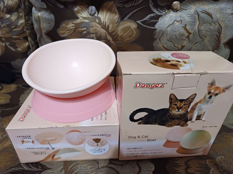 Наклонная миска для кормления домашних животных