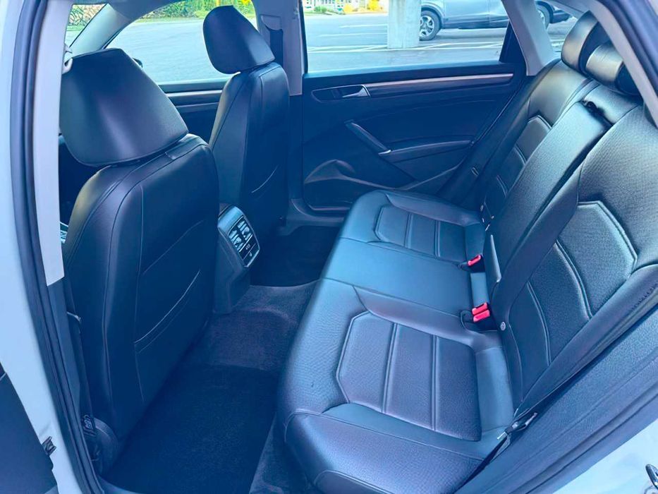 Volkswagen Passat SE      2017