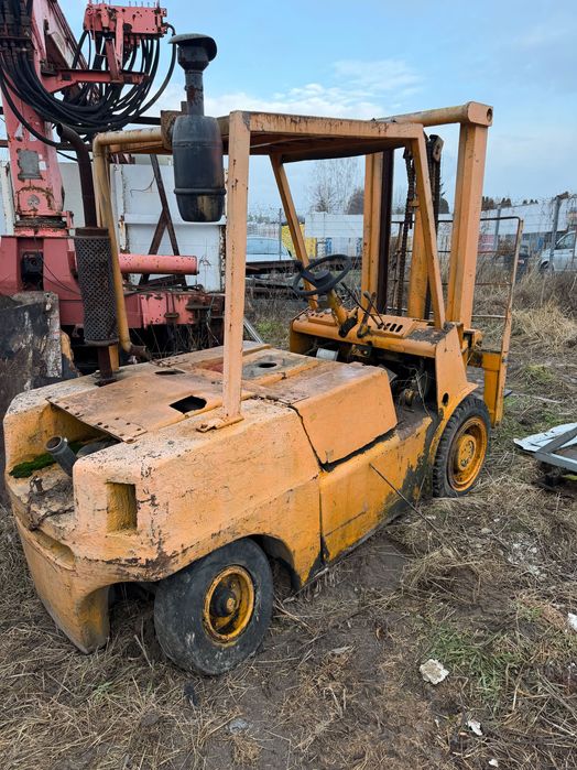 Wózek Widłowy Bułgar  2szt. 4800/szt.