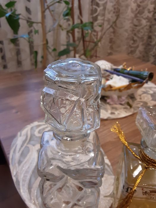 Продам кришталеві флакони 400гр