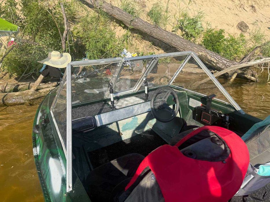 Комплект човен, мотор лафет Крим Mercury 30 лодка катер