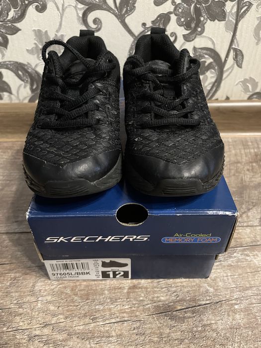 Продам дитячі кросівки Скечерс Skechers