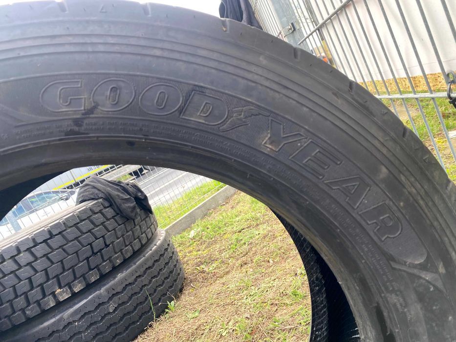 Opona 295/55R22.5 GOODYEAR KMAX D