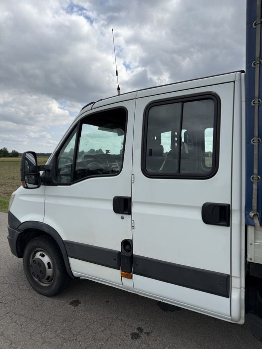 Iveco Daily V 3.0 diesel 146 KM | 2012 | podwójna kabina | 7 miejsc