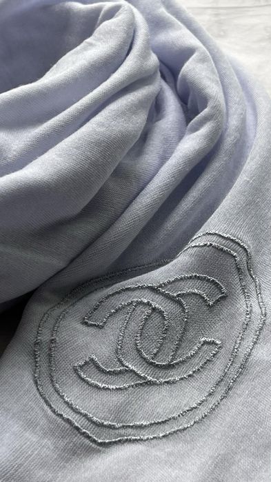 Chanel шарф нежно голубой.