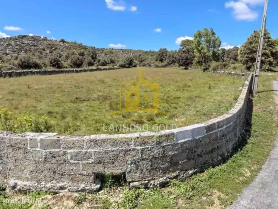 Terreno de 4550m² em Sarraquinhos, Montalegre - Excelente Oportunid...