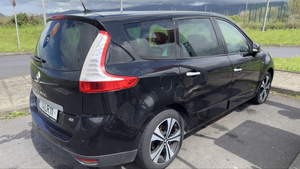 Renault Scenic 2011 - 1.5 dCi - Bose Edition 7 lugares