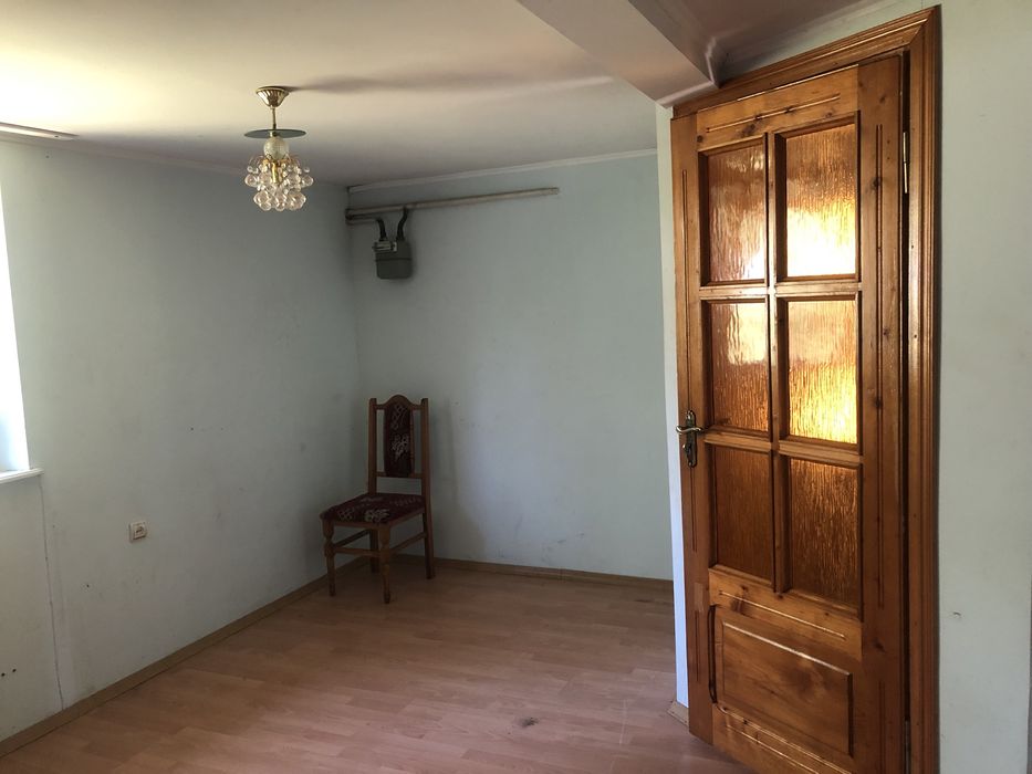 Продається будинок в центрі села Уличне