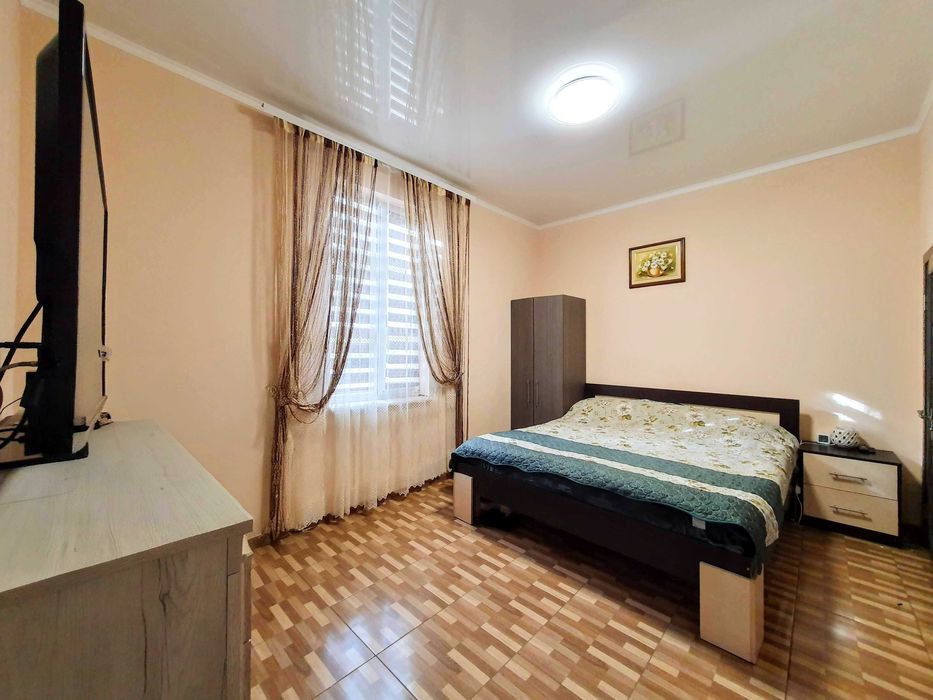 Здається 4-х кімнатний БУДИНОК в ЦЕНТРІ міста р-н вул. ГЕРОЇВ МАЙДАНУ.