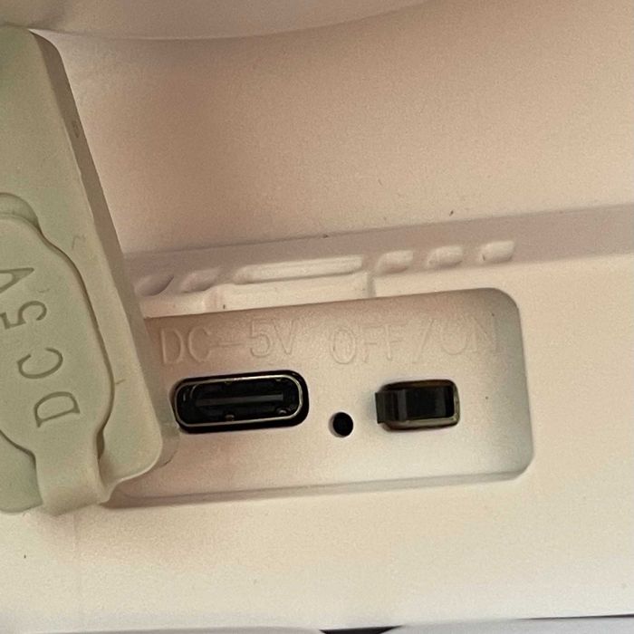 Бездротова 4G вулична камера із сонячною батареєю під сім-карту