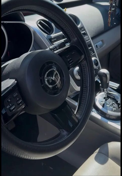 Mazda CX-7.