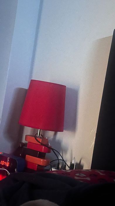 Abajur vermelho 2 iguais e novos