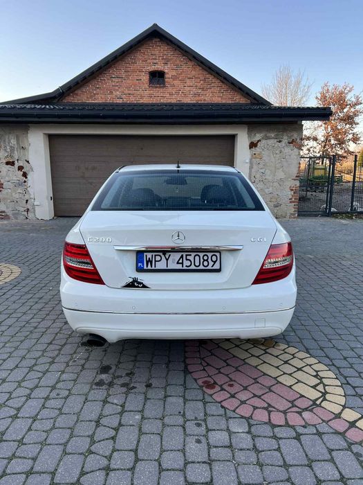 Mercedes-Benz C200