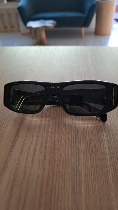 Okulary przeciwsloneczne Prada