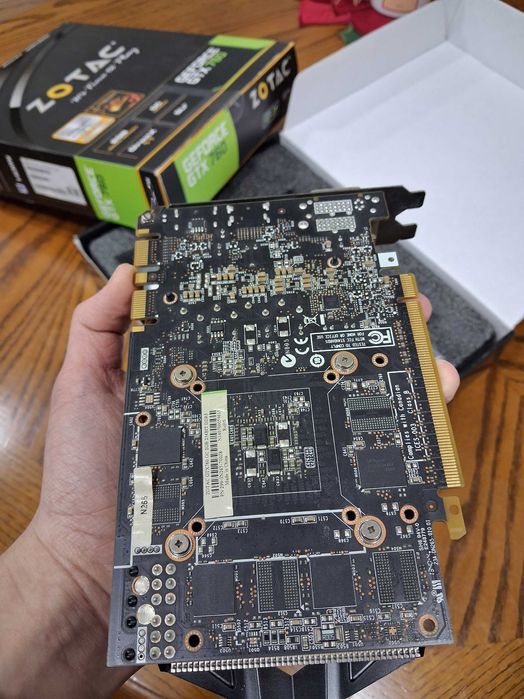 Видеокарта GeForce GTX 760 Zotac 2GB