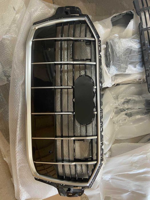 Audi Q7 Бампер передний в сборе 2020-2024 4M0-807-065-AD-GRU