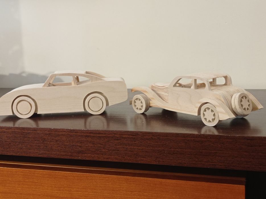 Carrinhos de Madeira Artesanais