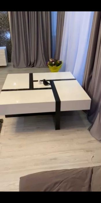 Квадратний журнальний столик 120/120 МДФ