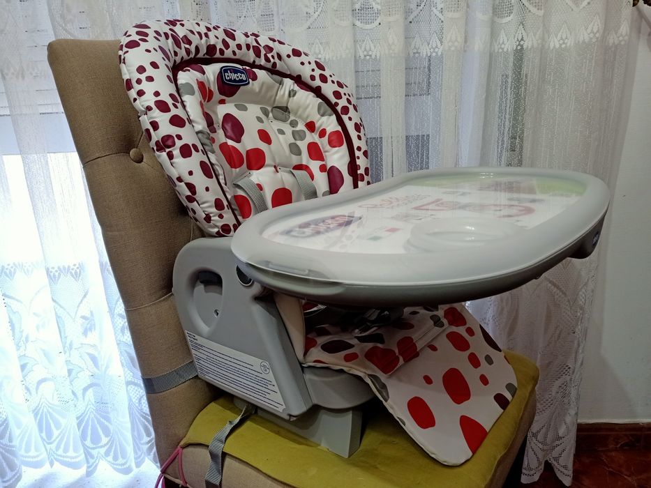 Cadeira de papa refeição Chicco para bebé casa quarto apartamento vivenda carro.