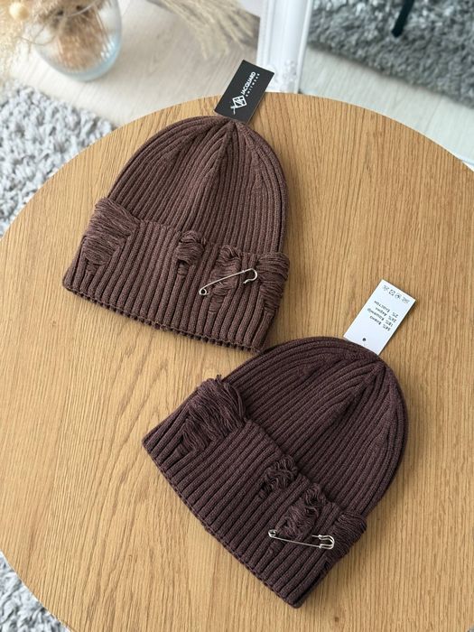 Трендова шапка рванка