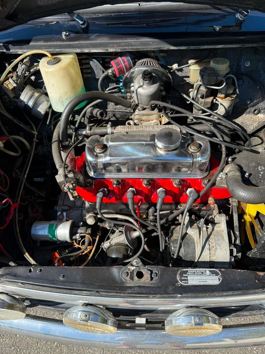 Carro clássico Mini 1000