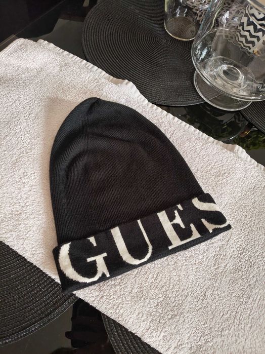 Czapka zimowa Guess