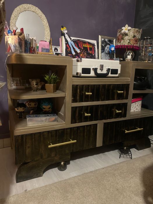 Comoda antiga de madeira