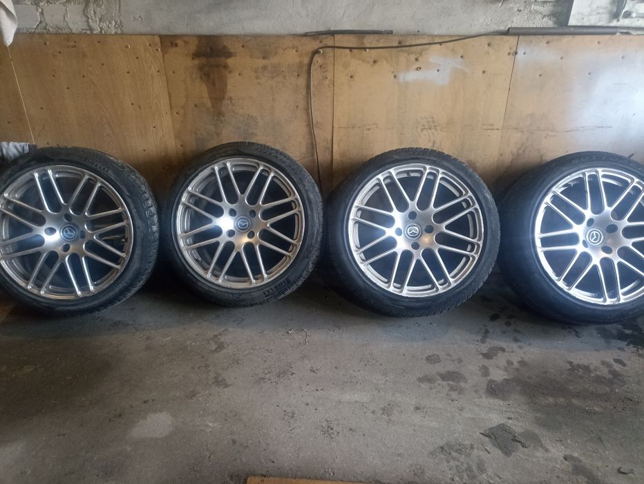 Продам диски с резиной 4*144,3  R18