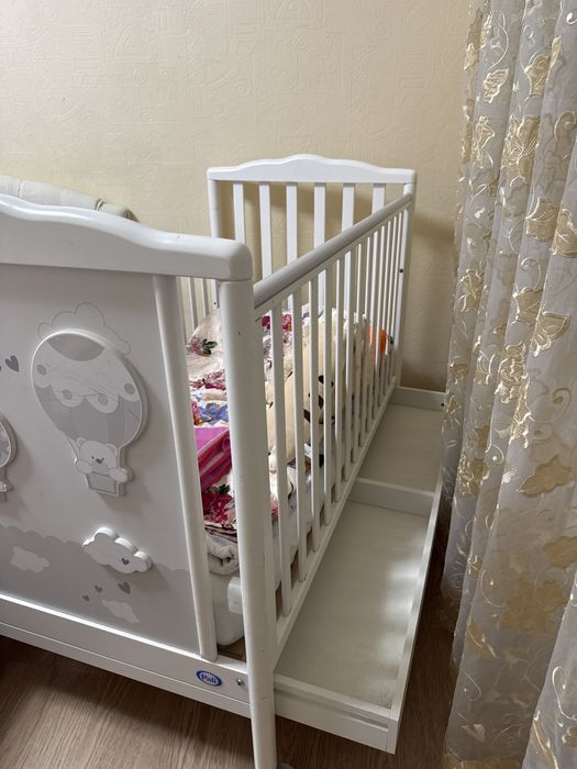 Продам детскую кровать  б/у
