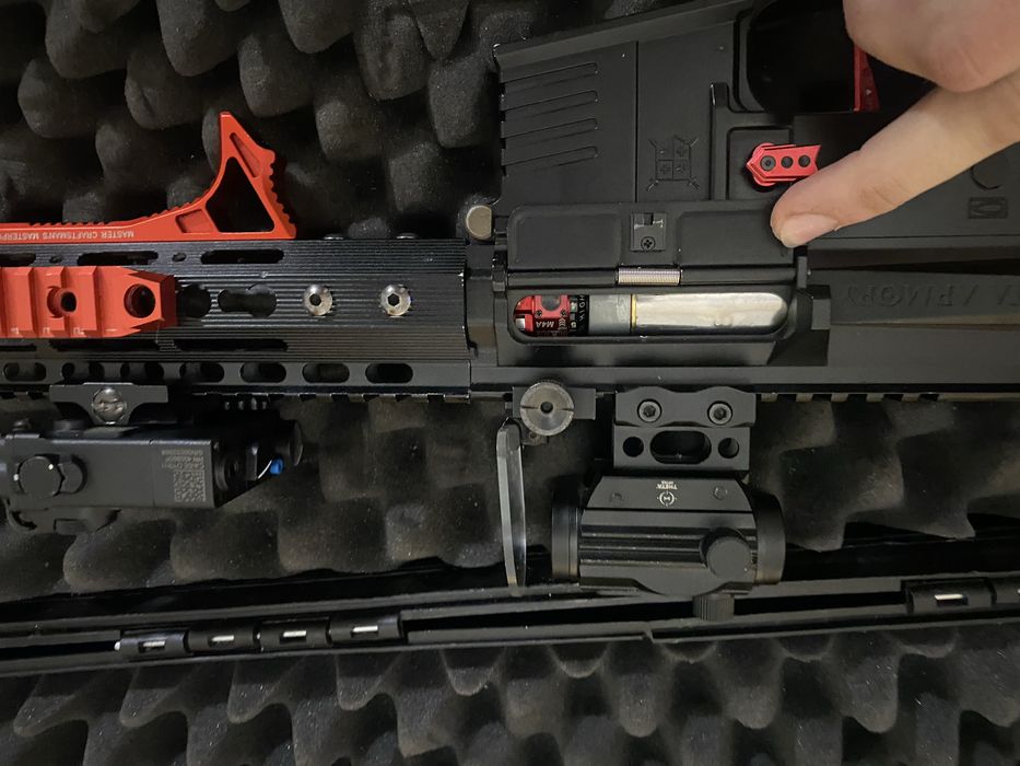 Airsoft / arma eletrica como nova