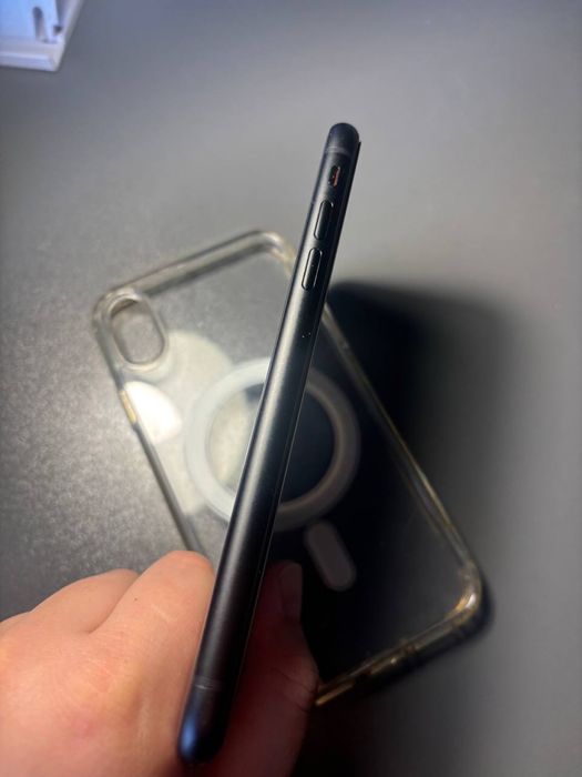 Продам айфон хр на 64