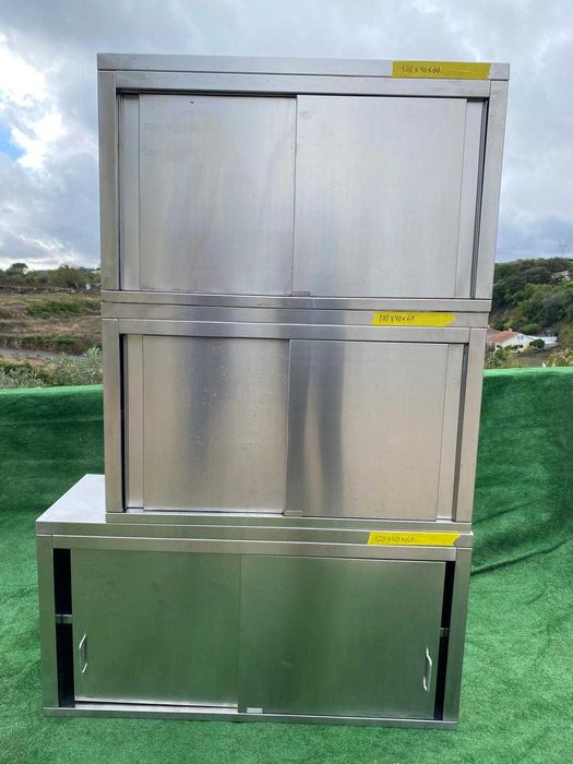 Armário de parede em inox