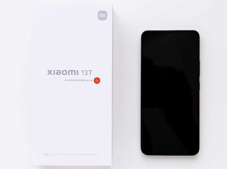Telemóvel Xiaomi 13T com factura de Novembro 2023