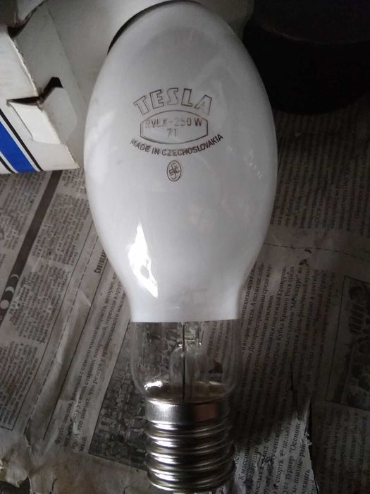 Продам лампочки Tesla 250 W, 400W. ДРЛ 125.