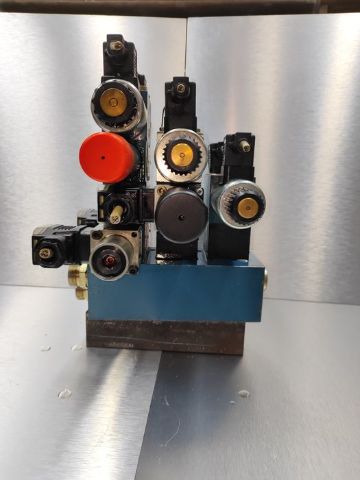 Wyspa zaworowa hydrauliczna