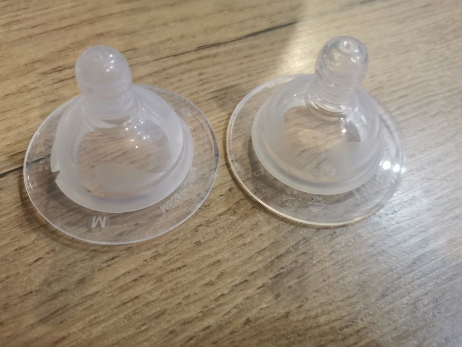 Butelka niemowlęca zestaw 4 sztuk plus smoczki