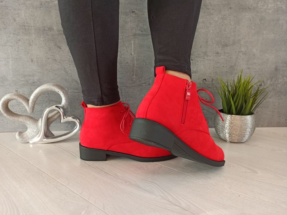 36-39 Botki, sztyblety damskie czerwone na zamek oraz szurowadła.
Mate