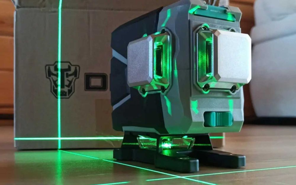 DEKO New DKLL12tdP02 Зелений ПРОМІНЬ до 50м лазерний рівень 12 ліній