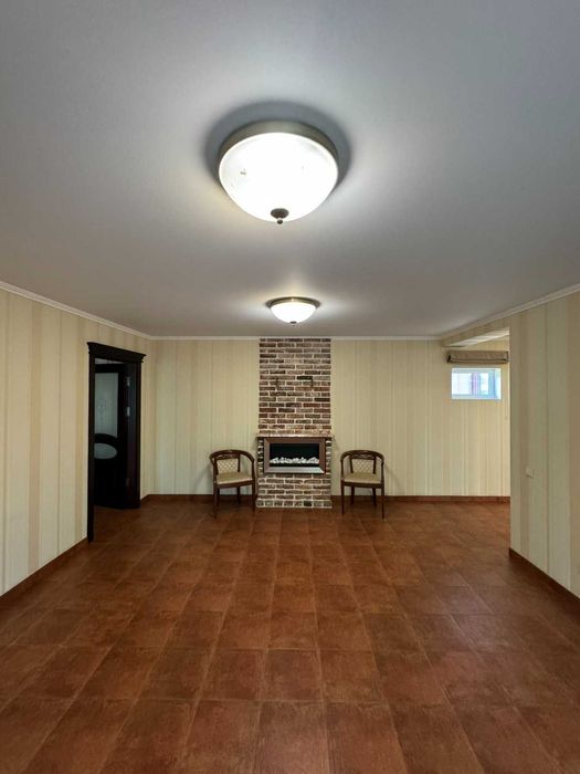 Продам будинок в м. Підгородне