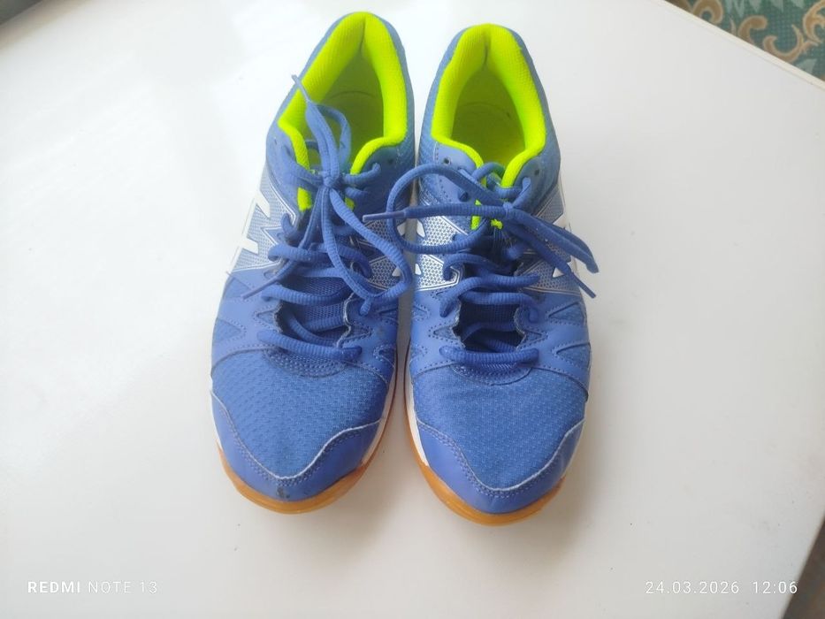 Продам кросівки ASICS Gel-Upcourt